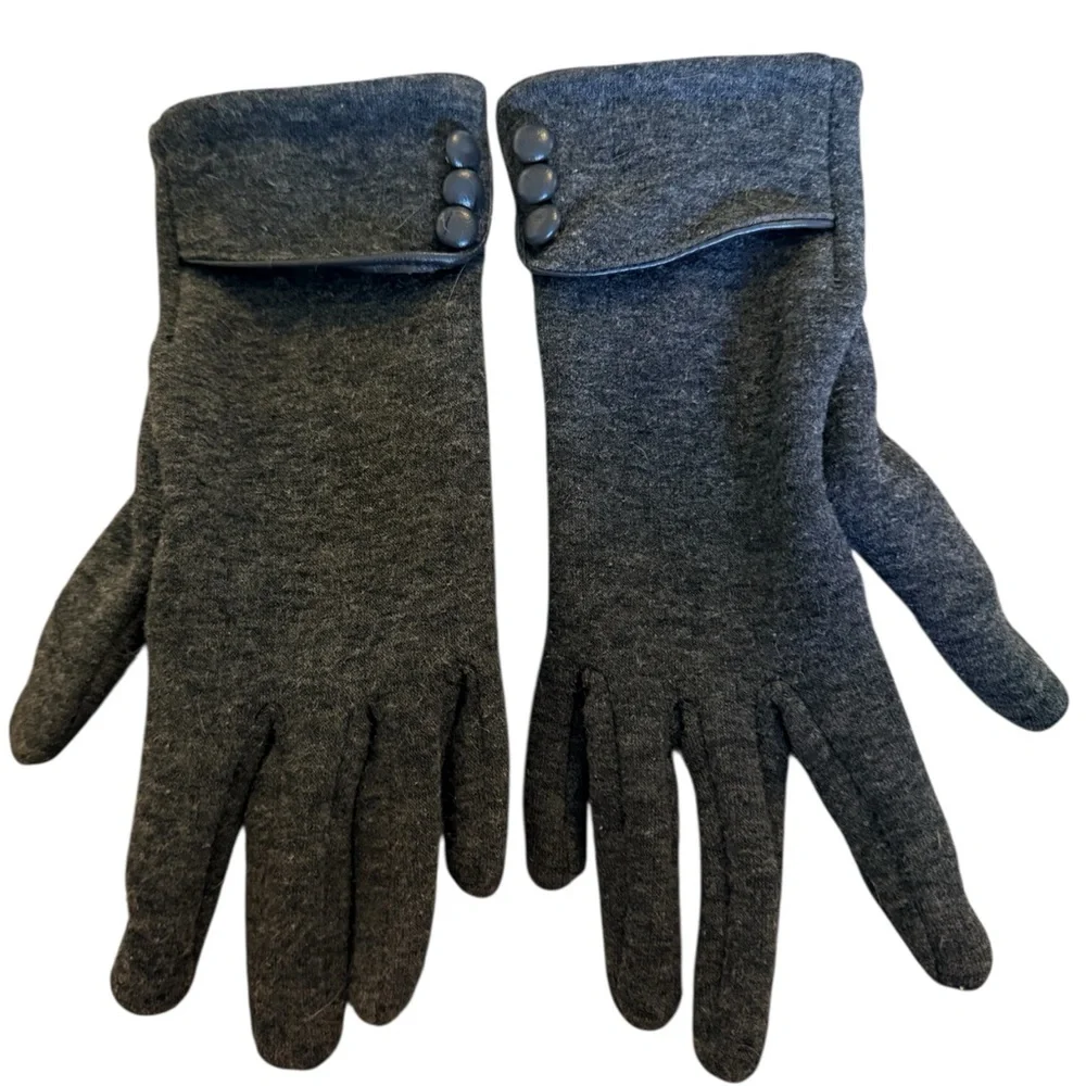 Gray Touchscreen Winter Gloves Button Cuff Knit Driving Cold Weather Women